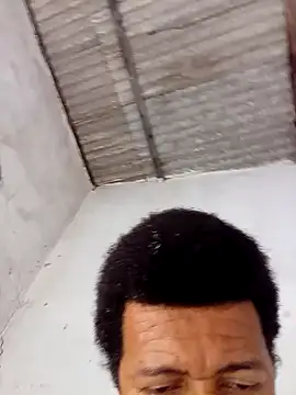 moreno25centimetro online show from February 14, 2026, 2:47 pm