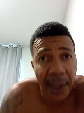moreno25centimetro online show from July 3, 2026, 12:00 pm