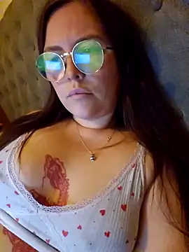 curvy cute ashley online show from October 3, 2025, 7:44 pm