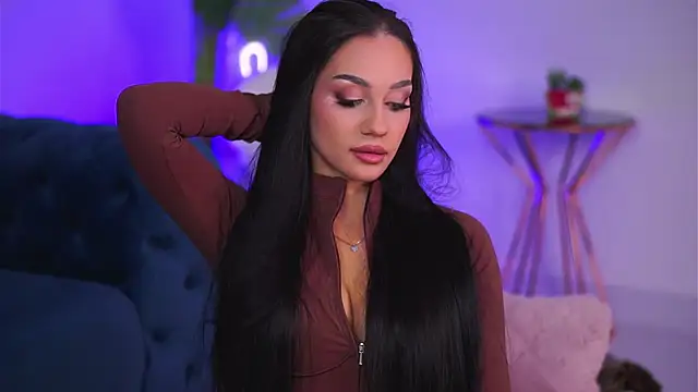 NinaSolenne online show from January 11, 2026, 7:52 pm