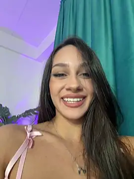 Snapshot of NinaSolenne chatting on February 28, 2026, 8:32 pm NinaSolenne online show from February 28, 2026, 8:32 pm