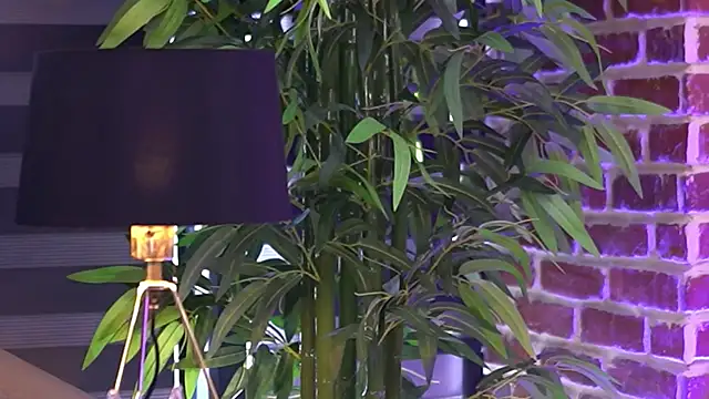 Snapshot of MillaSerene chatting on September 20, 2025, 6:47 am MillaSerene online show from September 20, 2025, 6:47 am