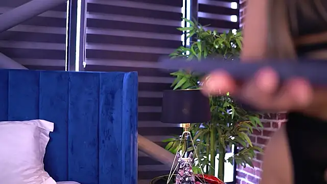 Snapshot of MillaSerene chatting on October 10, 2025, 6:34 am MillaSerene online show from October 10, 2025, 6:34 am