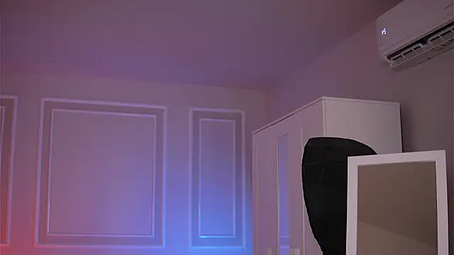 KyssaraPlay online show from March 19, 2026, 7:51 pm