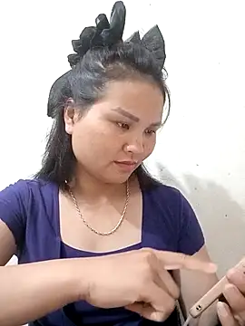 Heulwen-22 online show from September 17, 2025, 3:03 pm