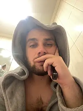 Snapshot of LuckyGirlfriends chatting on November 2, 2025, 4:42 pm LuckyGirlfriends online show from November 2, 2025, 4:42 pm