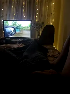 Snapshot of LuckyGirlfriends chatting on November 23, 2025, 9:03 pm LuckyGirlfriends online show from November 23, 2025, 9:03 pm