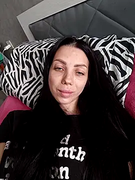 Snapshot of Princessa99885 chatting on October 13, 2025, 12:05 pm Princessa99885 online show from October 13, 2025, 12:05 pm