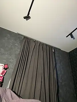 FavoriteKira online show from November 21, 2025, 4:38 pm