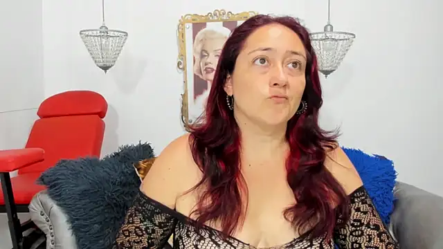 naughty milf esmeralda online show from May 21, 2026, 2:18 am