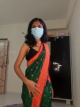 Shivani2002 online show from April 24, 2026, 2:03 am