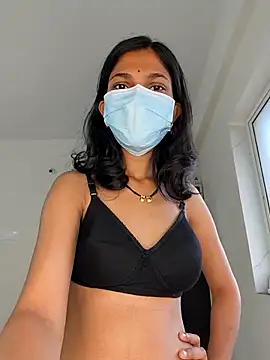 Shivani2002 online show from April 26, 2026, 1:47 am