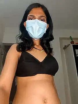 Shivani2002 online show from April 26, 2026, 4:26 pm