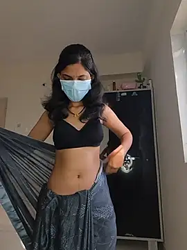 Shivani2002 online show from May 31, 2026, 2:53 am
