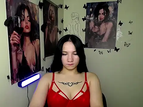 Em7MaA online show from October 22, 2025, 6:07 pm