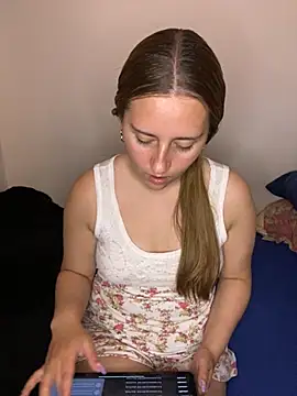Snapshot of Cutie_blondie chatting on September 20, 2025, 5:58 pm Cutie blondie online show from September 20, 2025, 5:58 pm