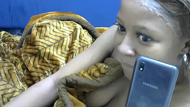 CURVYBABExxx online show from September 19, 2025, 6:37 am