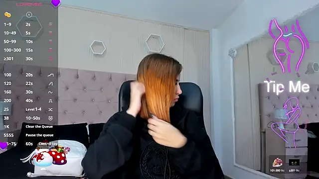 MadisonSky  online show from October 13, 2025, 12:49 pm