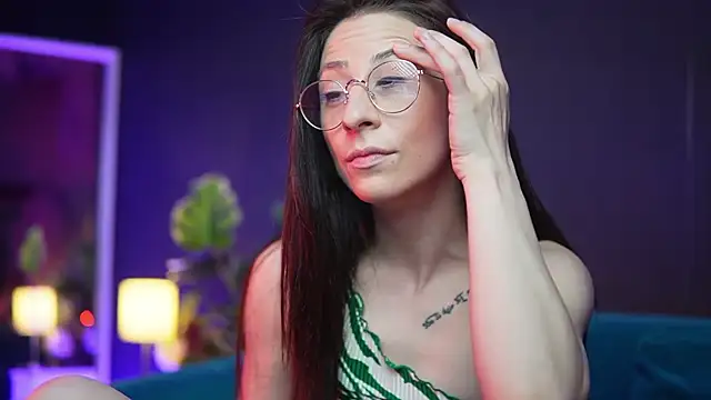 Snapshot of RubyRosa chatting on April 15, 2026, 10:10 pm RubyRosa online show from April 15, 2026, 10:10 pm