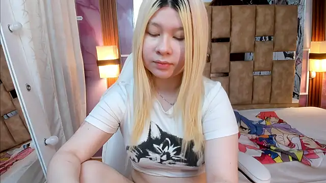 Snapshot of Melody_Lolii chatting on December 22, 2025, 6:16 pm Melody Lolii online show from December 22, 2025, 6:16 pm