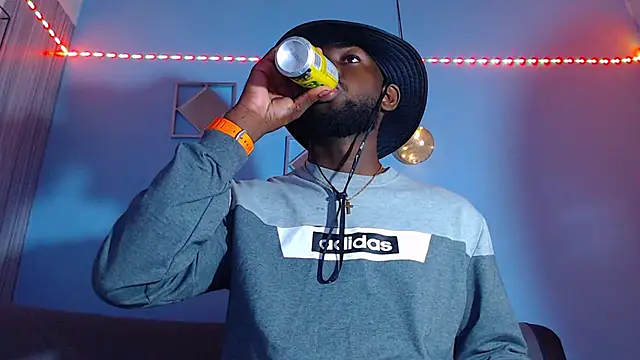 Snapshot of eebony_stallion chatting on February 26, 2026, 3:27 am eebony stallion online show from February 26, 2026, 3:27 am