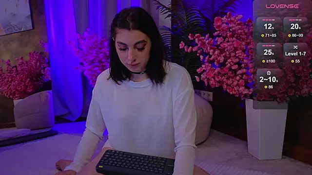 Snapshot of arcane_doll chatting on October 12, 2025, 5:17 am arcane doll online show from October 12, 2025, 5:17 am