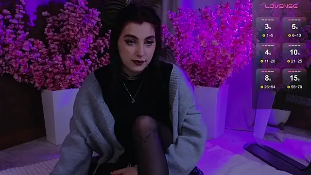 Snapshot of arcane_doll chatting on October 17, 2025, 5:10 am arcane doll online show from October 17, 2025, 5:10 am