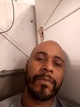 reisloko online show from September 11, 2025, 5:57 pm