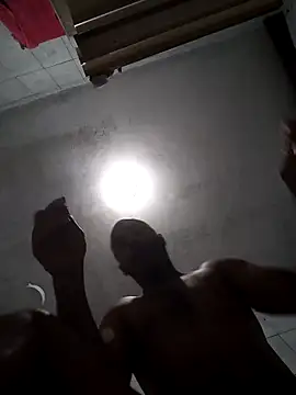 reisloko online show from October 3, 2025, 10:40 pm