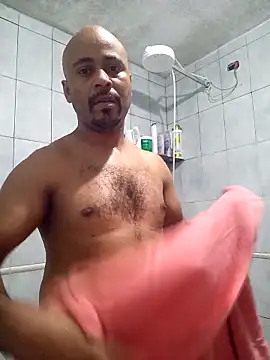 reisloko online show from October 14, 2025, 9:37 pm