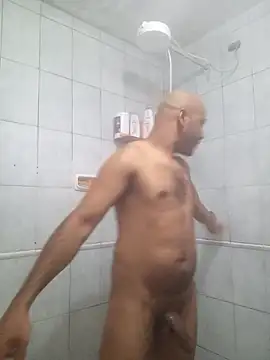 reisloko online show from November 2, 2025, 4:09 pm