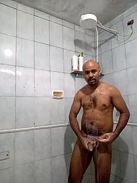 reisloko online show from November 22, 2025, 3:55 pm