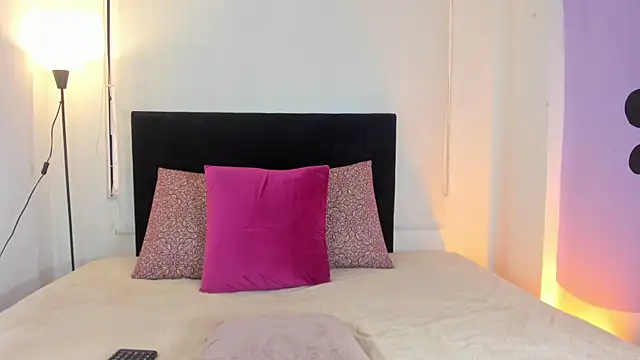 Snapshot of LunaVelvet777 chatting on January 12, 2026, 6:57 pm LunaVelvet777 online show from January 12, 2026, 6:57 pm