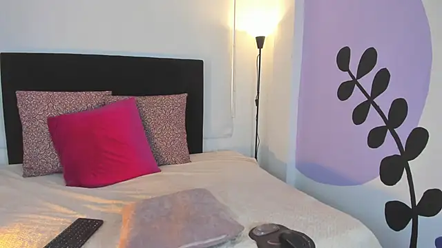 Snapshot of LunaVelvet777 chatting on January 16, 2026, 4:44 pm LunaVelvet777 online show from January 16, 2026, 4:44 pm