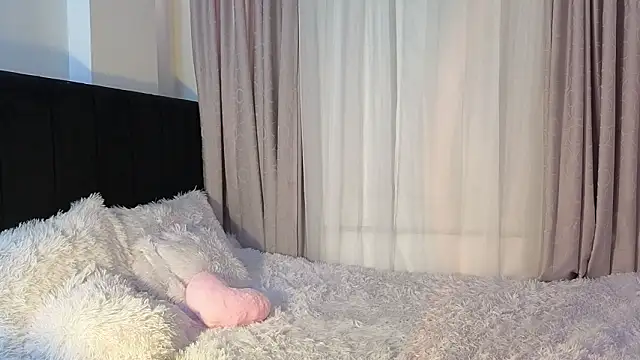 Snapshot of LunaVelvet777 chatting on March 14, 2026, 5:51 pm LunaVelvet777 online show from March 14, 2026, 5:51 pm