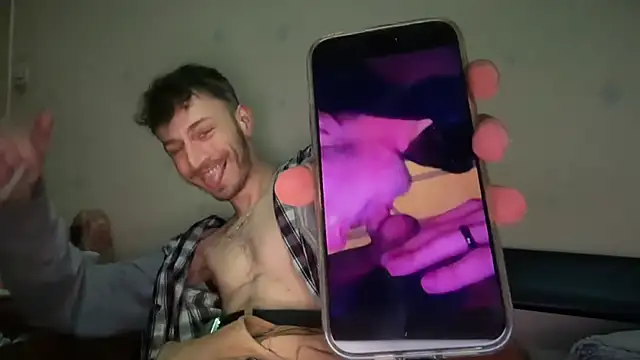 Snapshot of mister_twitter chatting on March 10, 2026, 10:04 pm mister twitter online show from March 10, 2026, 10:04 pm