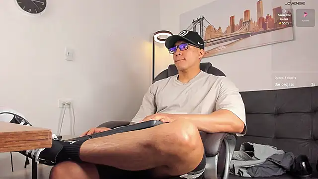 Snapshot of Dash_Bukoski chatting on January 17, 2026, 3:17 pm Dash Bukoski online show from January 17, 2026, 3:17 pm