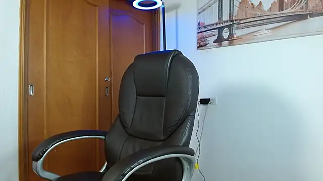 Snapshot of Dash_Bukoski chatting on March 4, 2026, 1:39 pm Dash Bukoski online show from March 4, 2026, 1:39 pm