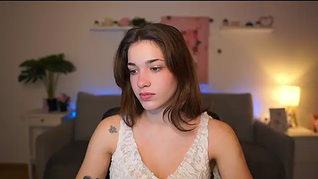 Snapshot of kissie_cat chatting on January 15, 2026, 2:21 pm kissie cat online show from January 15, 2026, 2:21 pm