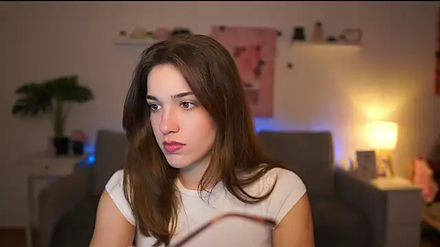 Snapshot of kissie_cat chatting on February 12, 2026, 2:23 pm kissie cat online show from February 12, 2026, 2:23 pm