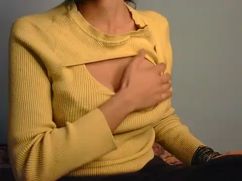 Snapshot of imaila18 chatting on January 9, 2026, 7:00 am imaila18 online show from January 9, 2026, 7:00 am