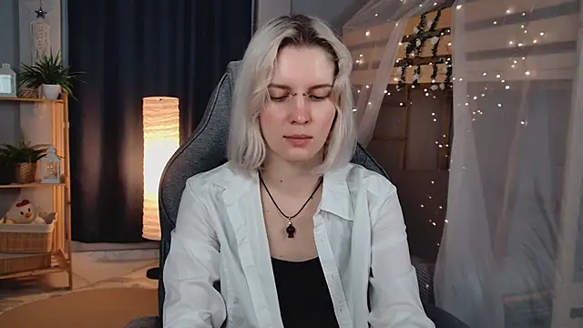 Snapshot of BethanyCloud chatting on June 5, 2026, 5:14 am BethanyCloud online show from June 5, 2026, 5:14 am