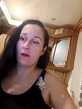 Snapshot of Amandda_ chatting on October 12, 2025, 5:56 pm Amandda online show from October 12, 2025, 5:56 pm