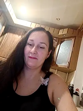 Snapshot of Amandda_ chatting on October 13, 2025, 6:19 pm Amandda online show from October 13, 2025, 6:19 pm