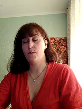 Amandda  online show from May 7, 2026, 1:49 pm