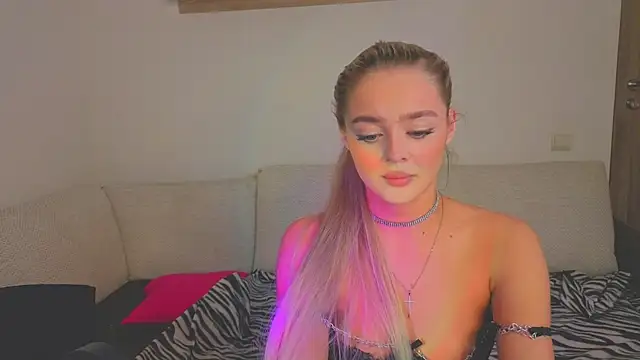 Snapshot of Relax_Time_ chatting on February 5, 2026, 10:03 pm Relax Time online show from February 5, 2026, 10:03 pm