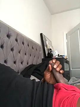 Snapshot of labishyoung25 chatting on September 25, 2025, 8:12 pm labishyoung25 online show from September 25, 2025, 8:12 pm