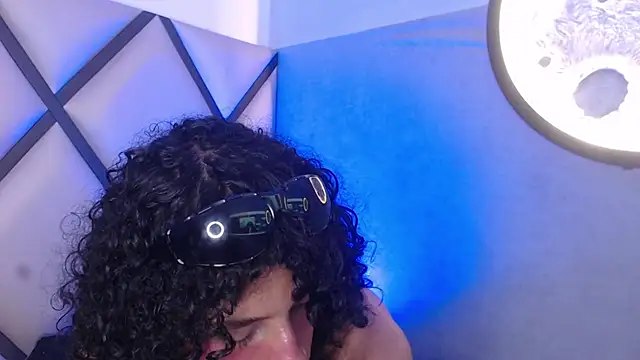 Snapshot of venus-03 chatting on February 17, 2026, 3:58 am venus-03 online show from February 17, 2026, 3:58 am