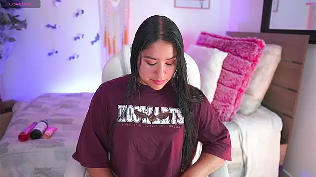 melissa laurent  online show from October 21, 2025, 12:50 pm