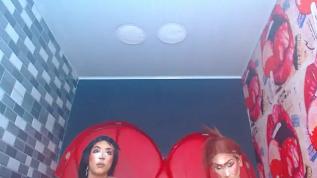 julessxcharlotte online show from November 3, 2025, 2:07 pm